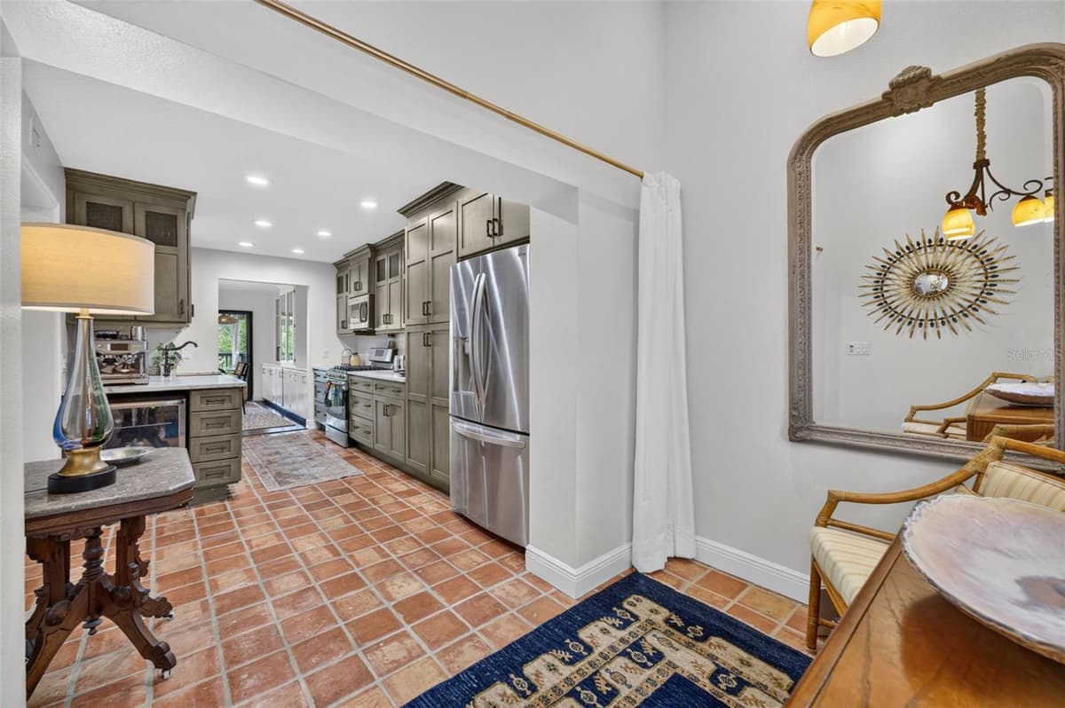 2881 TEMPLE TRAIL — photo 24 of 58