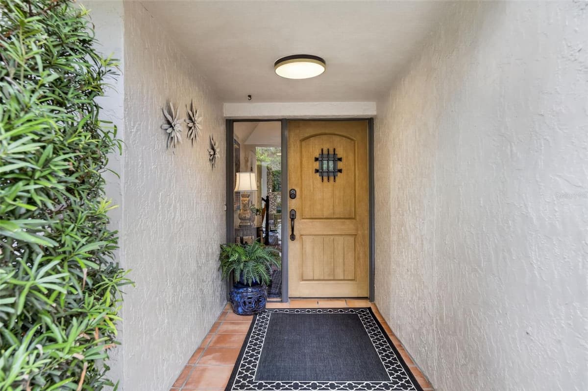 2881 TEMPLE TRAIL — photo 3 of 58