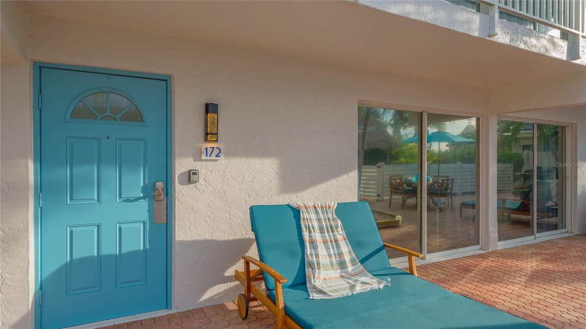 104 AVENIDA VENECCIA — photo 11 of 50