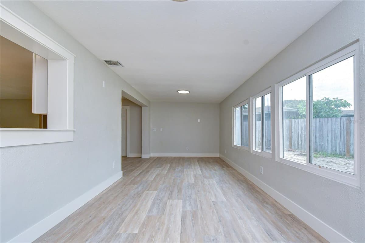 1800 DRUID ROAD — photo 17 of 35