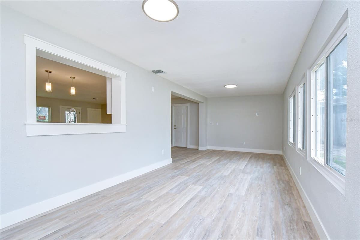 1800 DRUID ROAD — photo 16 of 35