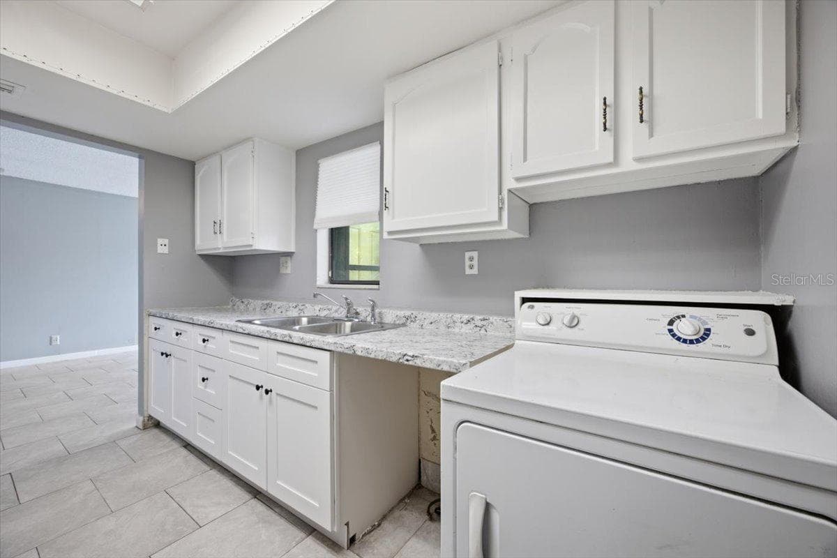 2628 LEMON TREE LANE — photo 7 of 14