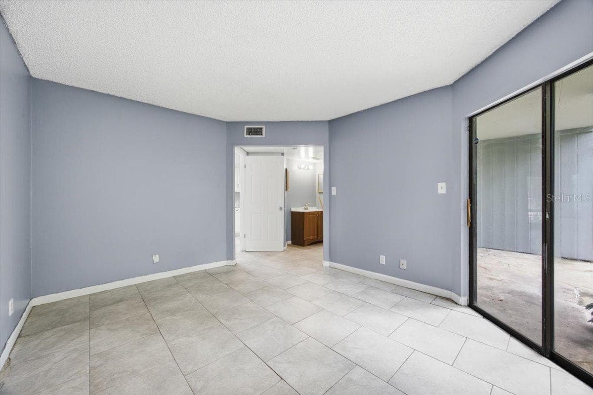 2628 LEMON TREE LANE — photo 9 of 14