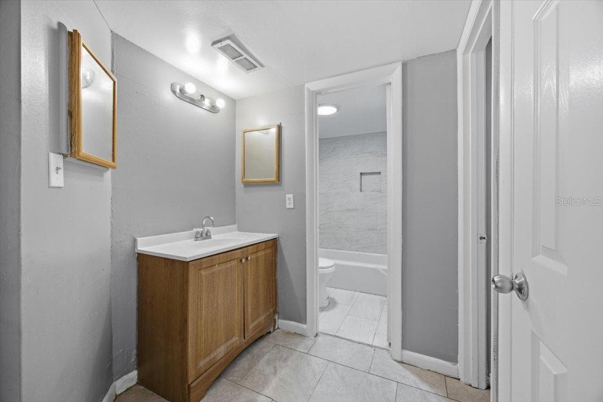2628 LEMON TREE LANE — photo 10 of 14