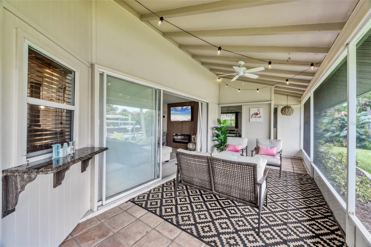 4696 POMPANO STREET — photo 17 of 21