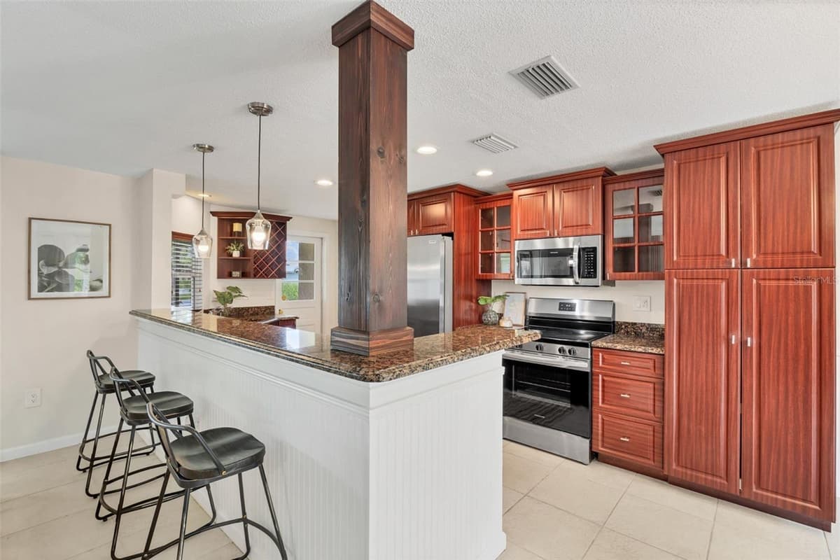 4696 POMPANO STREET — photo 9 of 21