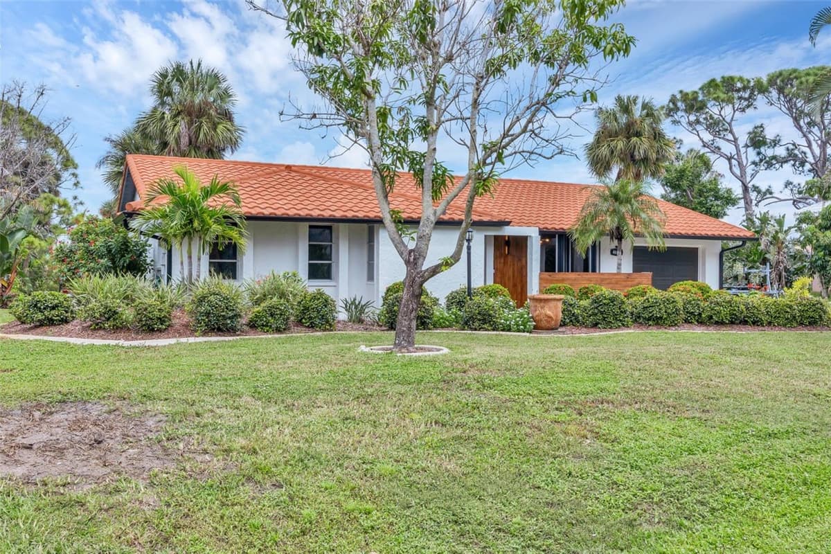 4696 POMPANO STREET — photo 2 of 21