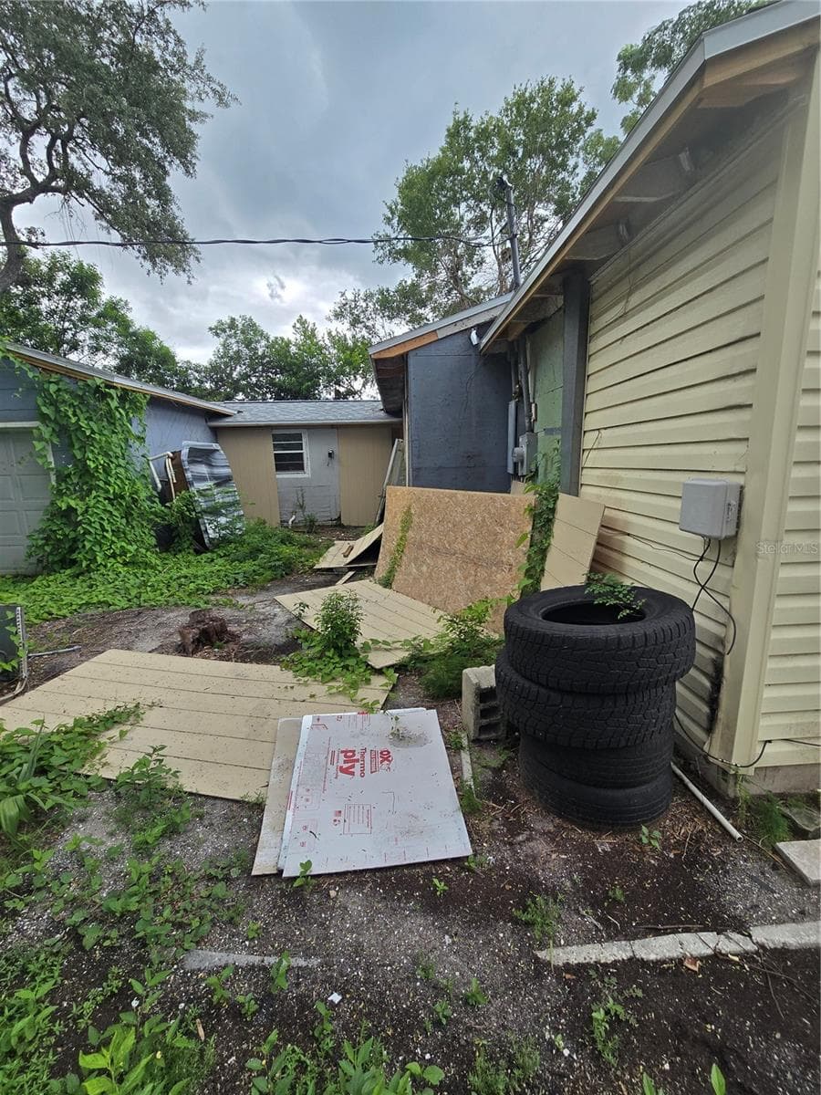 617 GLENWOOD AVENUE — photo 31 of 33