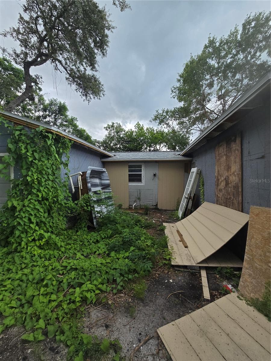 617 GLENWOOD AVENUE — photo 32 of 33