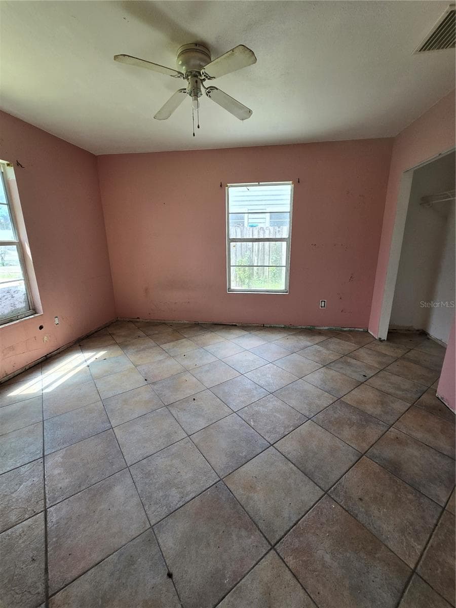 617 GLENWOOD AVENUE — photo 10 of 33