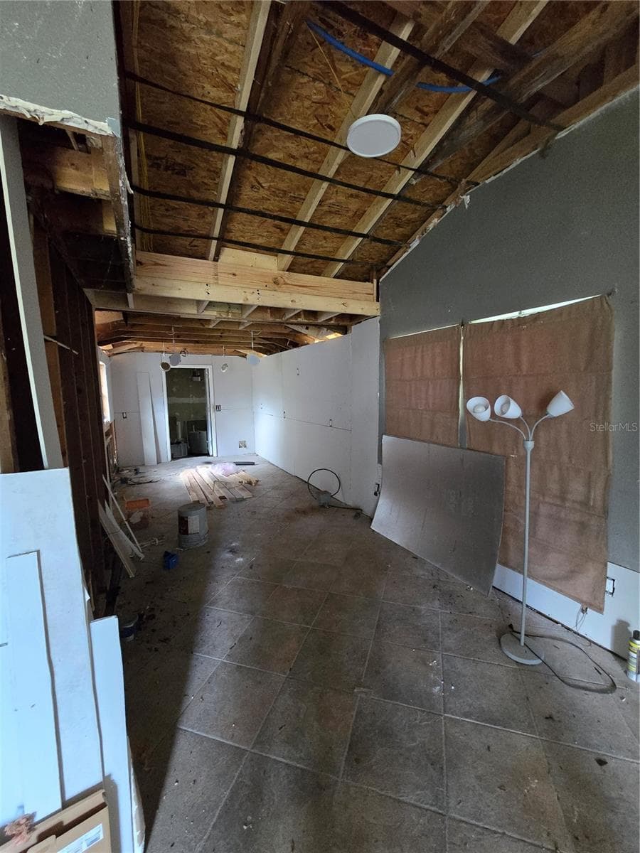 617 GLENWOOD AVENUE — photo 6 of 33