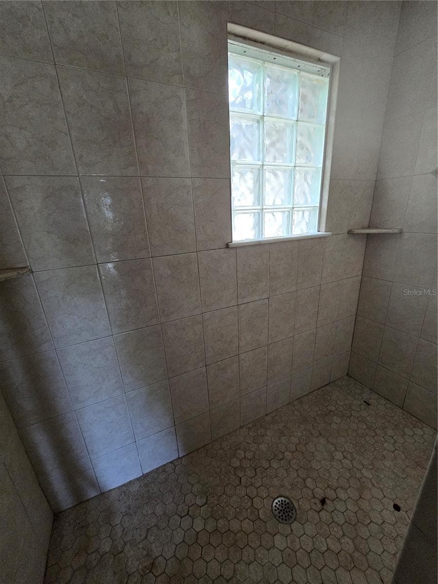 617 GLENWOOD AVENUE — photo 15 of 33