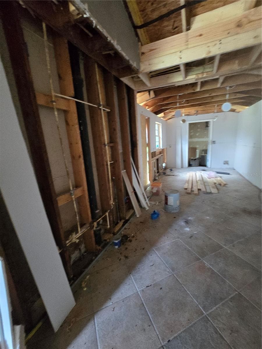 617 GLENWOOD AVENUE — photo 17 of 33