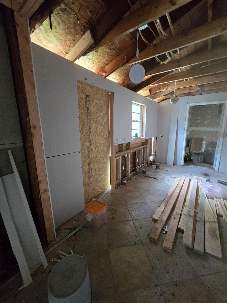 617 GLENWOOD AVENUE — photo 18 of 33