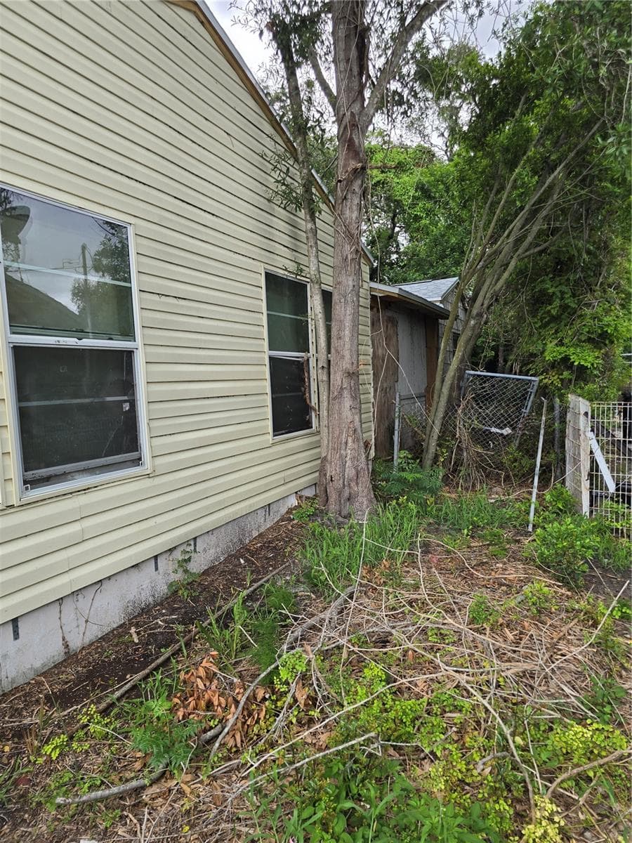617 GLENWOOD AVENUE — photo 5 of 33
