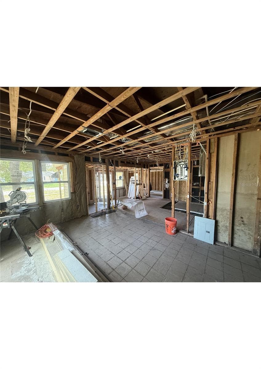 4730 WALLACE AVENUE — photo 5 of 6