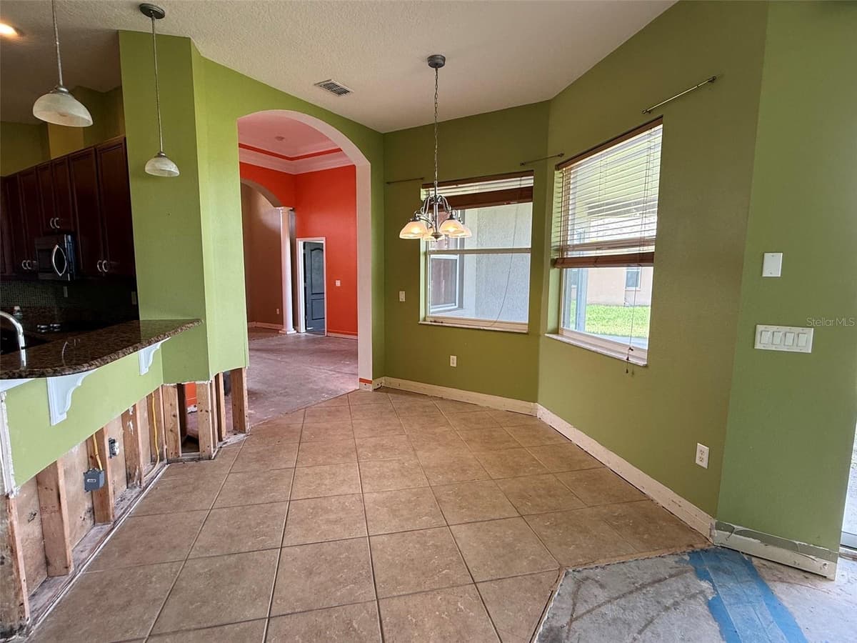 4045 HANGING MOSS LOOP — photo 8 of 19