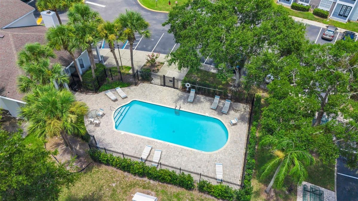 2550 ALAFAYA TRAIL — photo 21 of 25