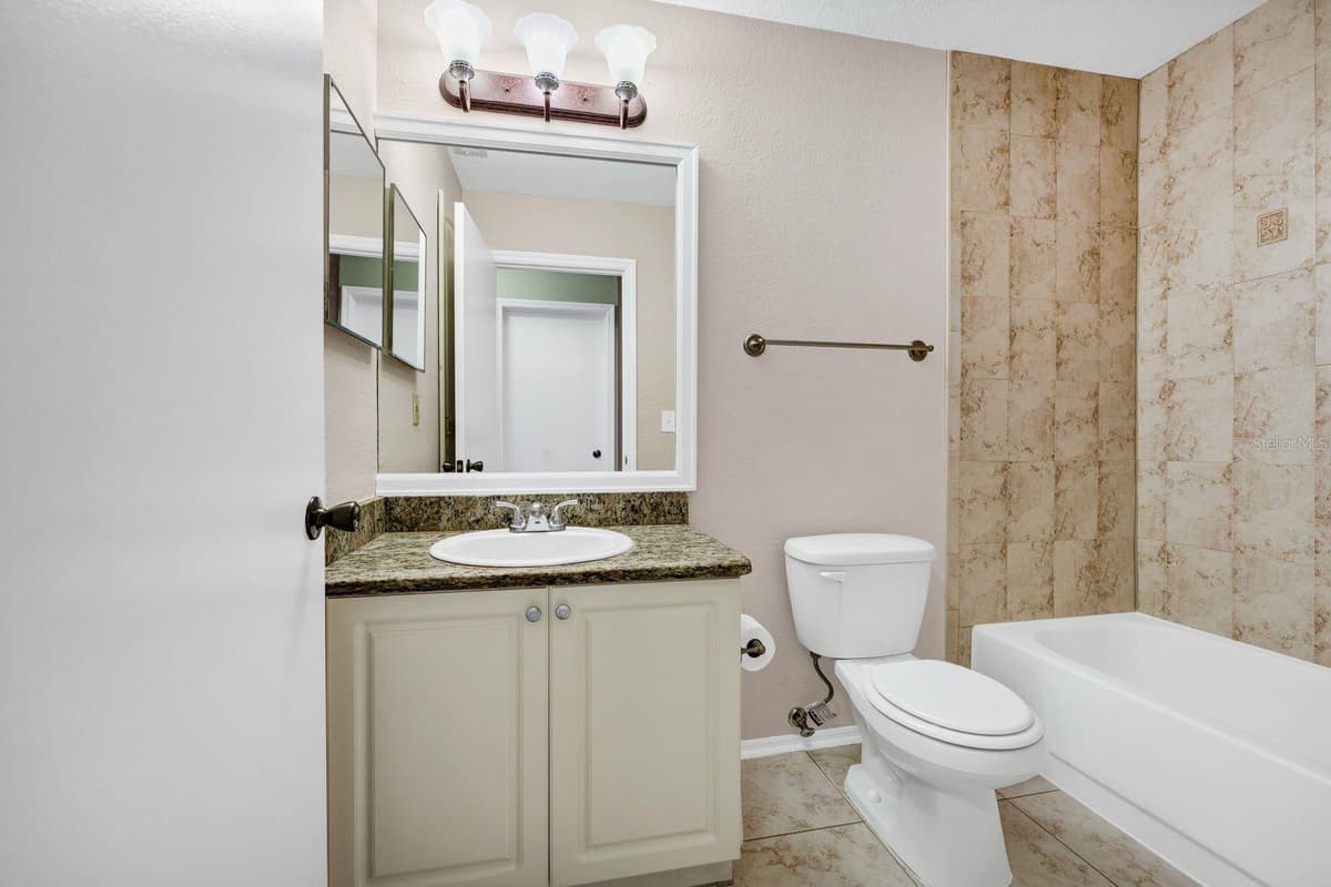 2550 ALAFAYA TRAIL — photo 16 of 25