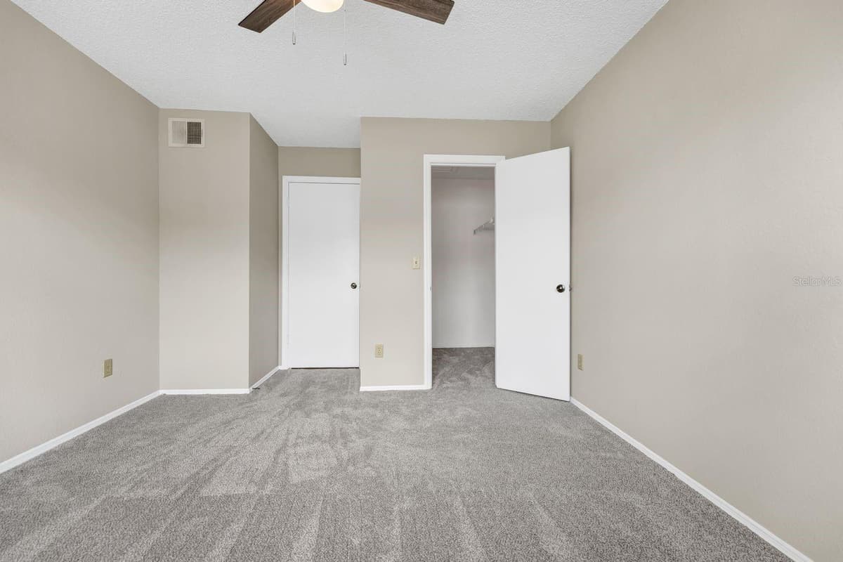 2550 ALAFAYA TRAIL — photo 14 of 25