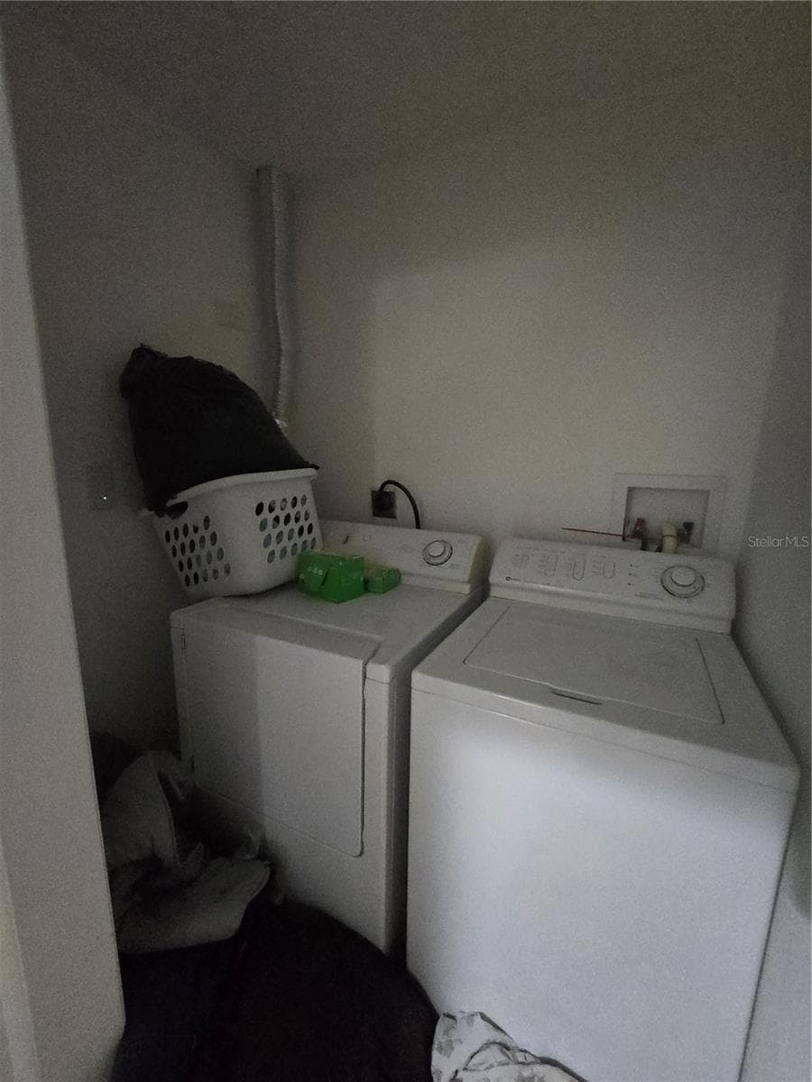 908 GRAND CENTRAL STREET — photo 18 of 37