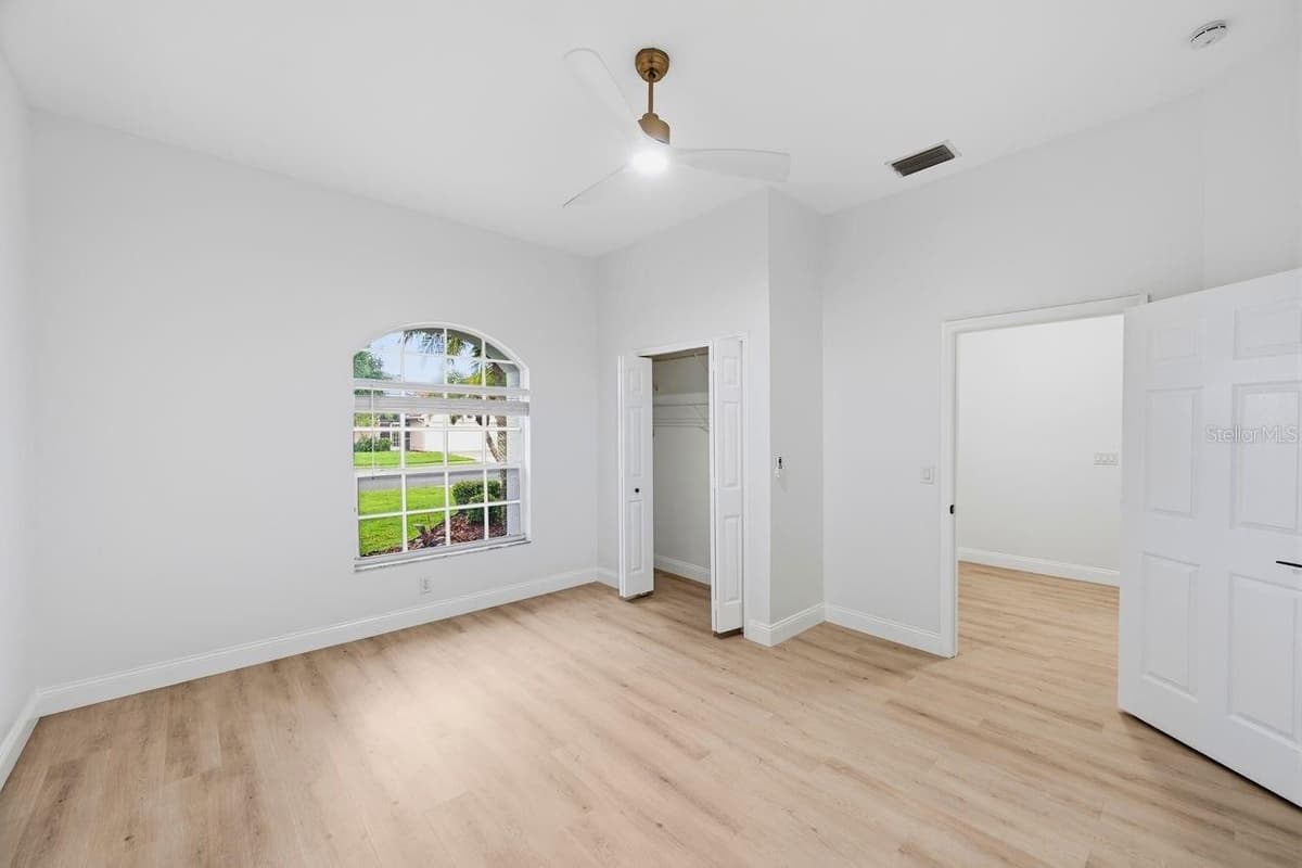 6011 CHAPARRAL AVENUE — photo 26 of 38