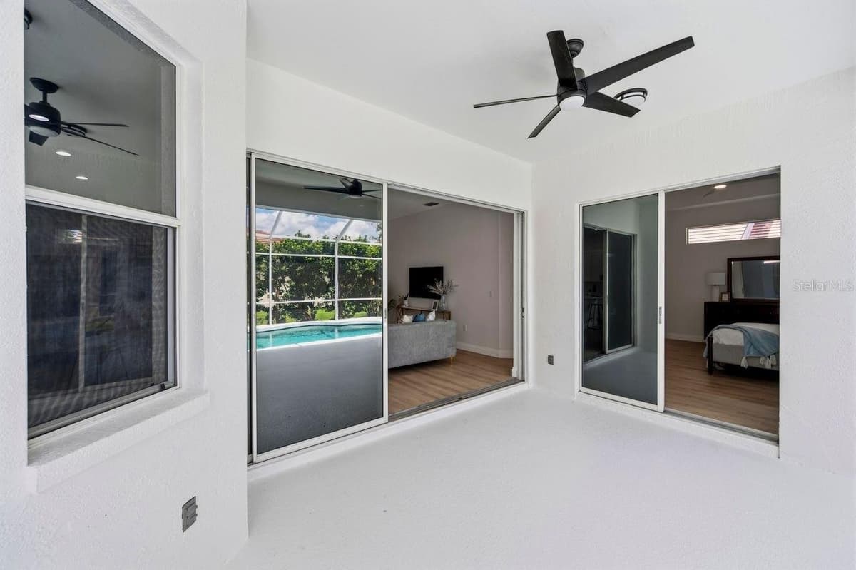 6011 CHAPARRAL AVENUE — photo 32 of 38