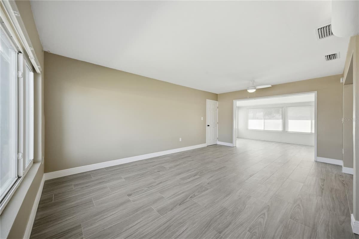 440 89TH AVENUE — photo 15 of 53