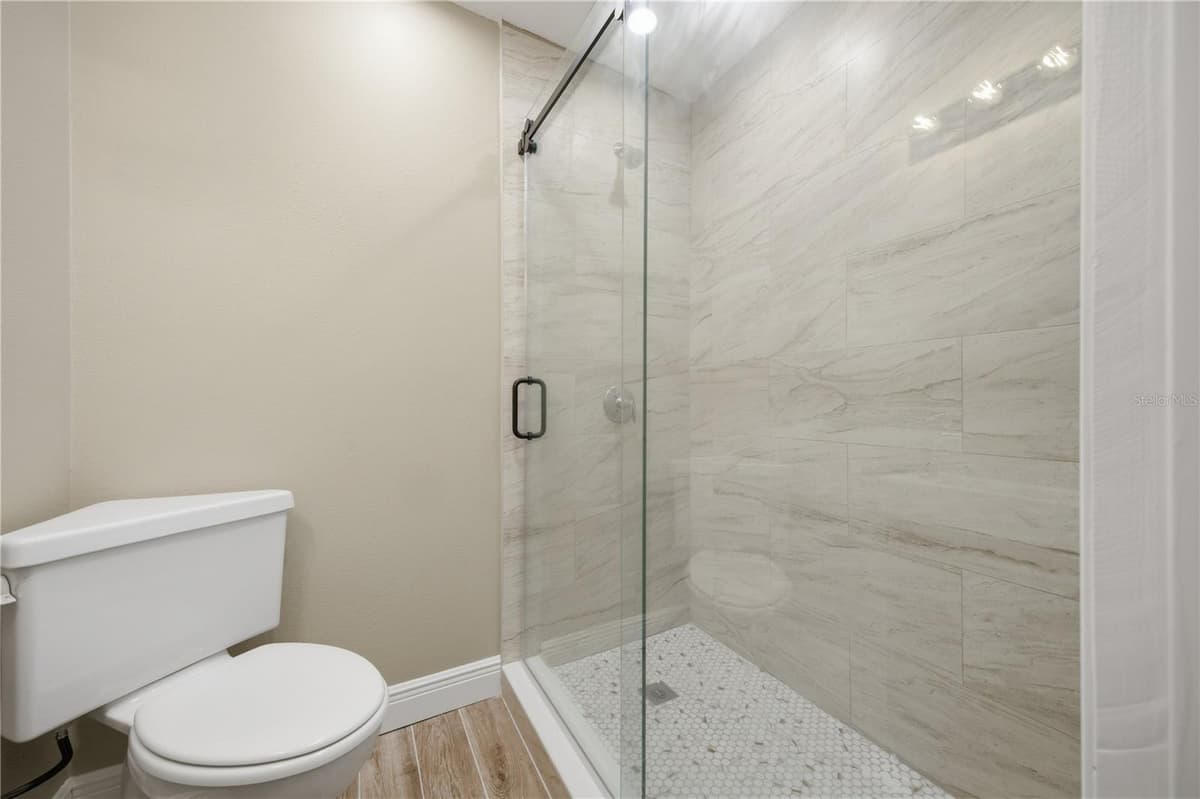 440 89TH AVENUE — photo 9 of 53