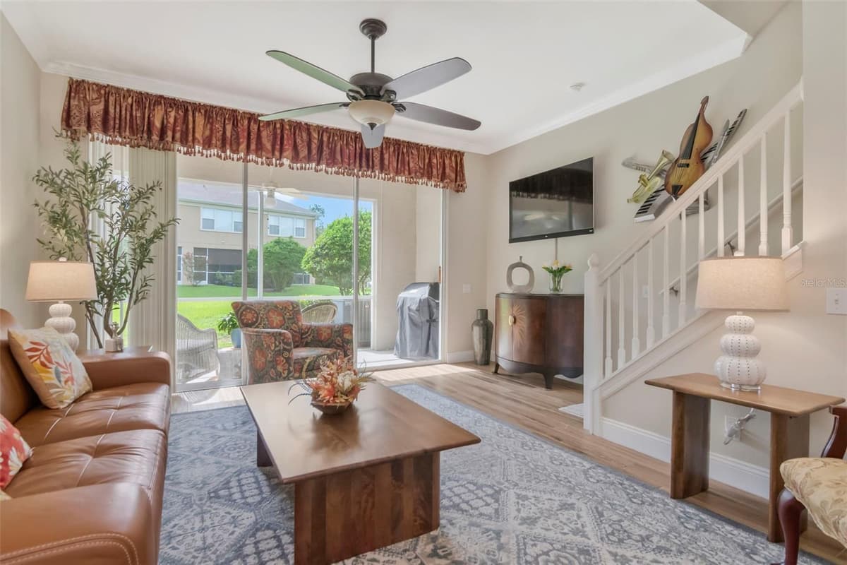 4111 BISMARCK PALM DRIVE — photo 4 of 34