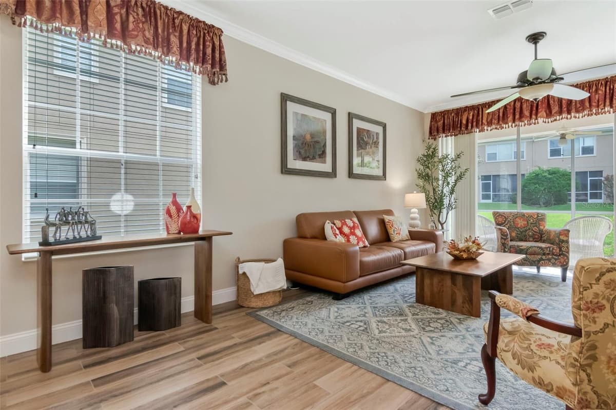 4111 BISMARCK PALM DRIVE — photo 3 of 34