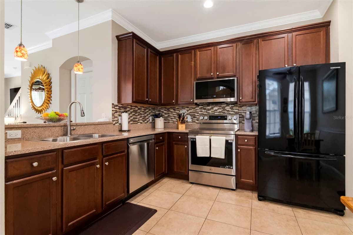 4111 BISMARCK PALM DRIVE — photo 11 of 34