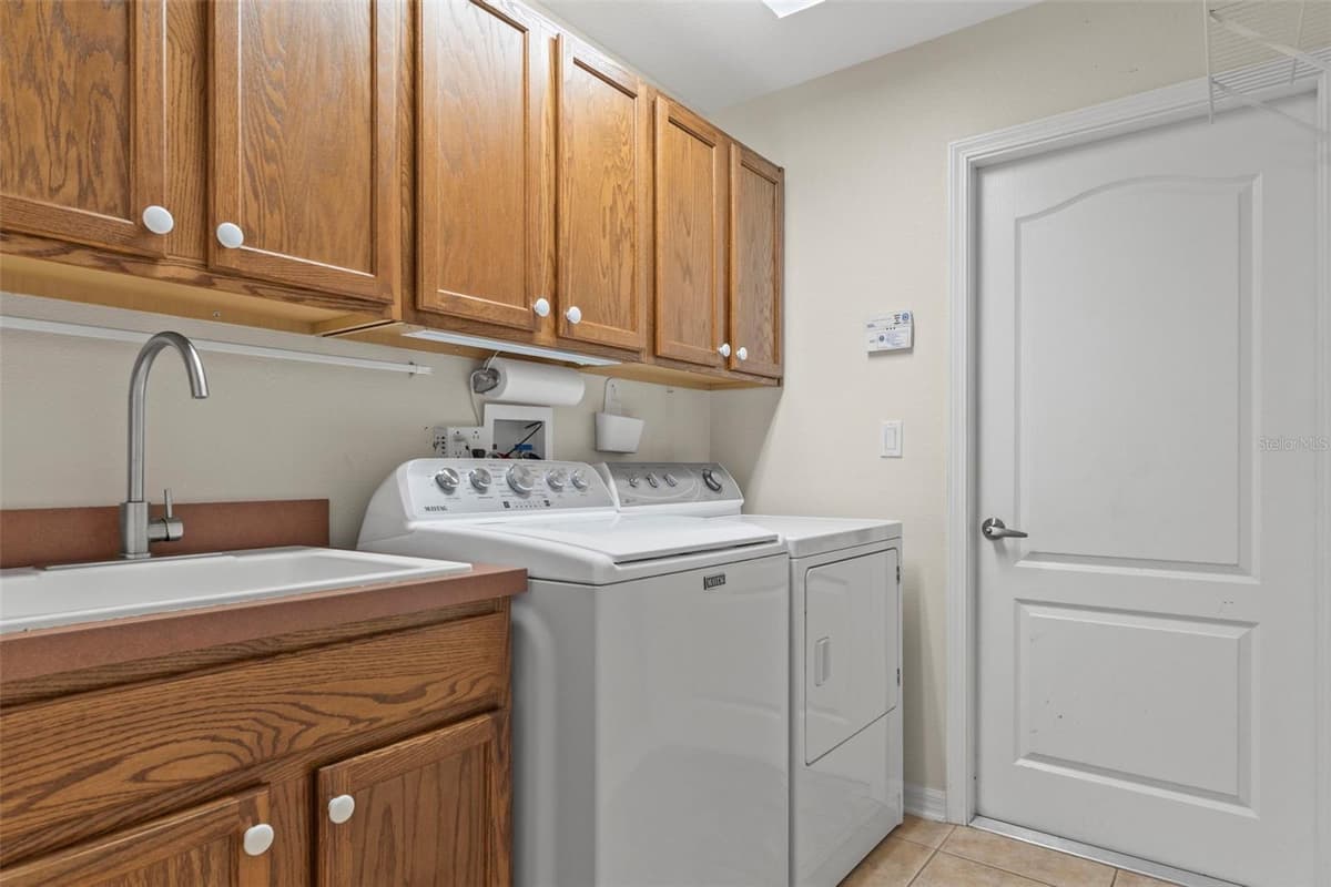 11578 NEW HAVEN DRIVE — photo 44 of 56