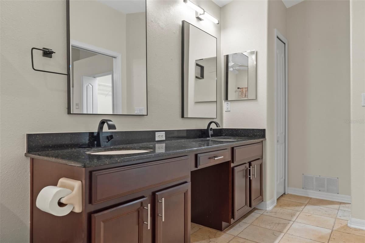 11578 NEW HAVEN DRIVE — photo 34 of 56