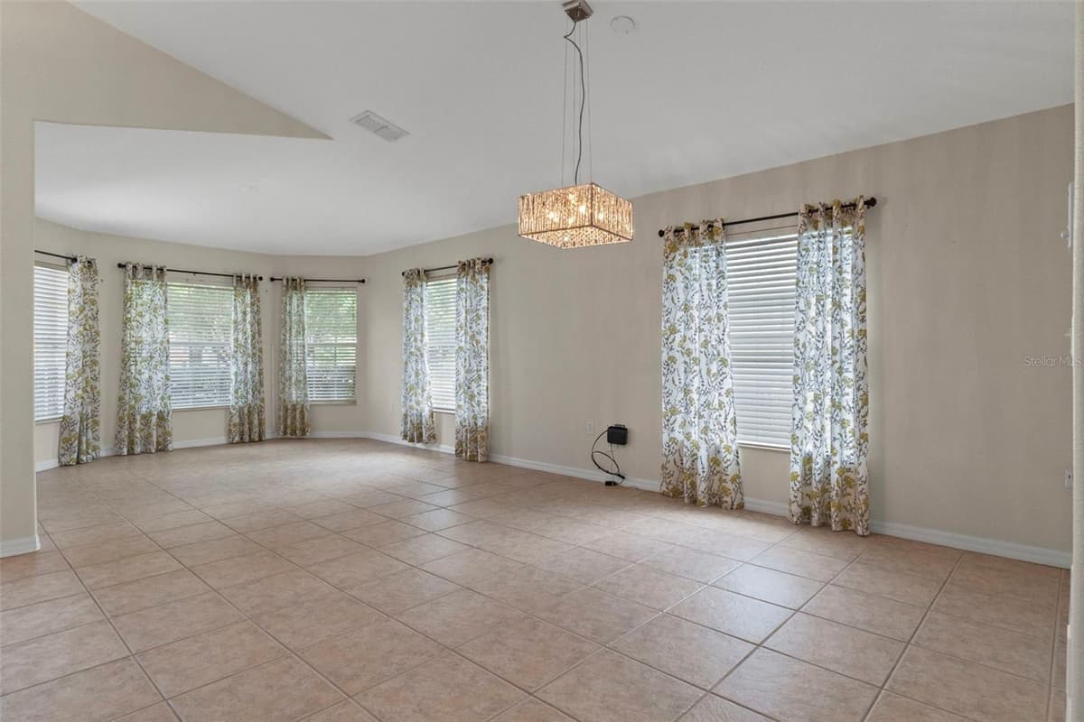 11578 NEW HAVEN DRIVE — photo 12 of 56