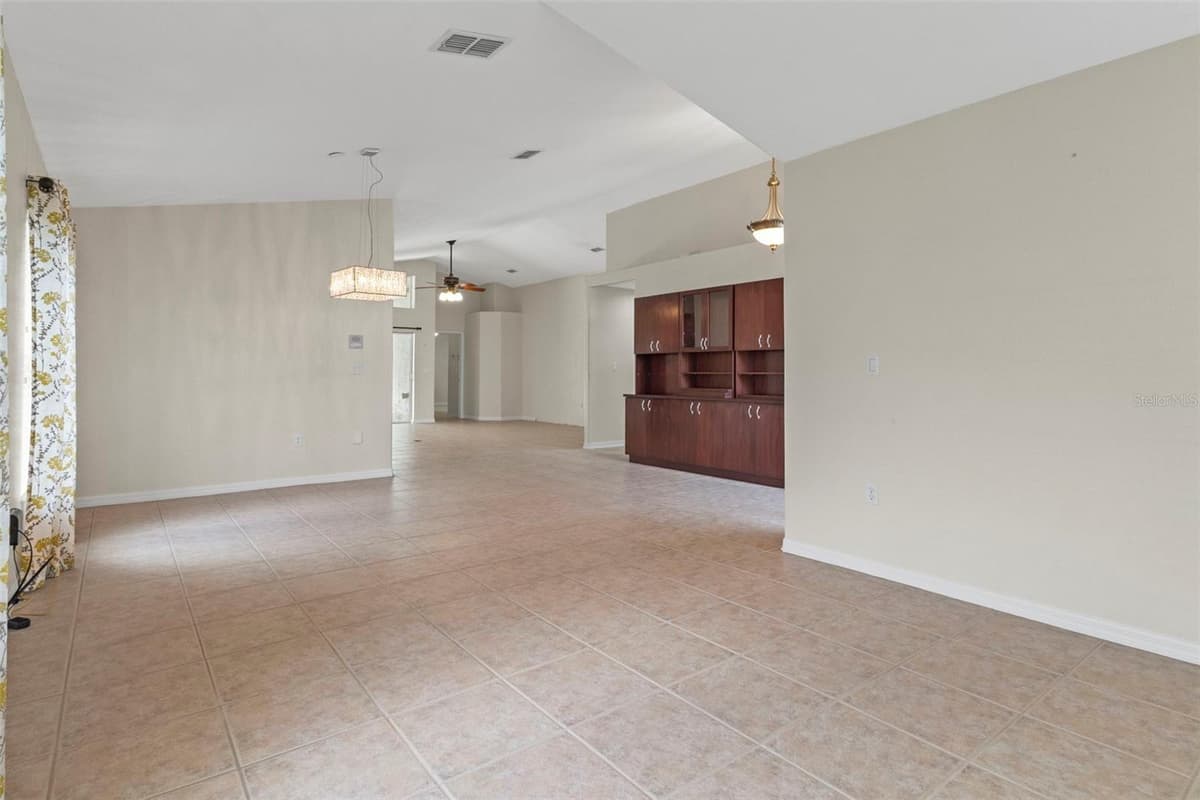 11578 NEW HAVEN DRIVE — photo 16 of 56