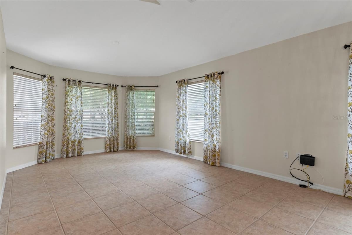 11578 NEW HAVEN DRIVE — photo 14 of 56