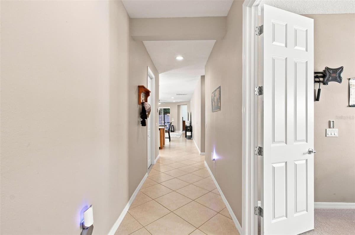1055 HARBOR RIDGE DRIVE — photo 4 of 55