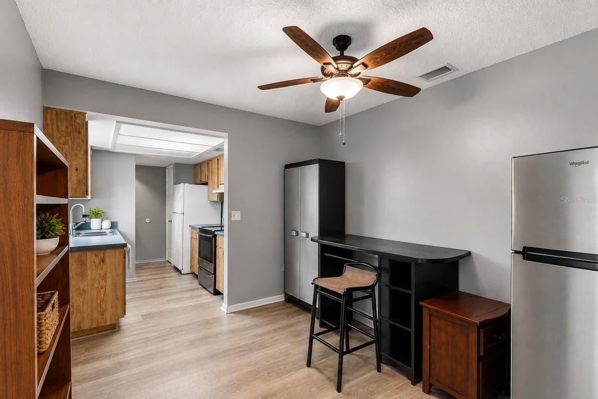440 MONDRA COURT — photo 8 of 22