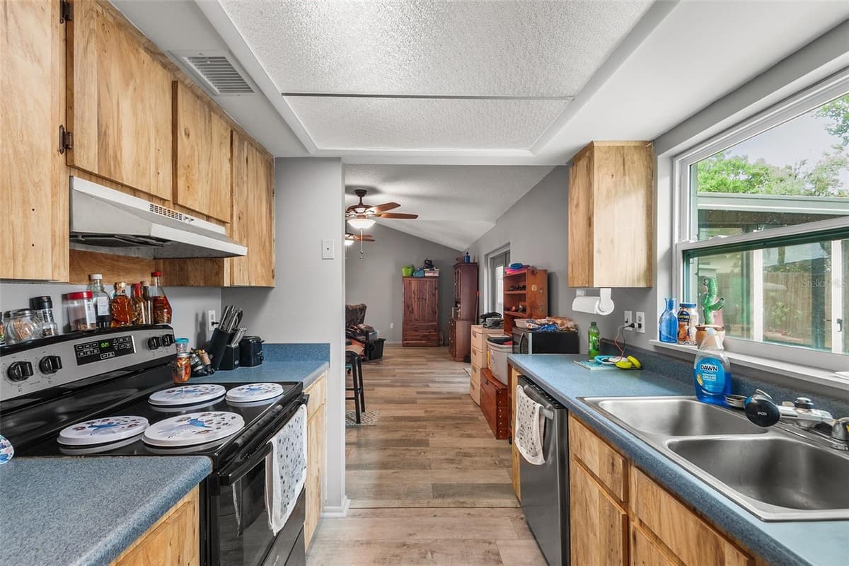 440 MONDRA COURT — photo 10 of 22