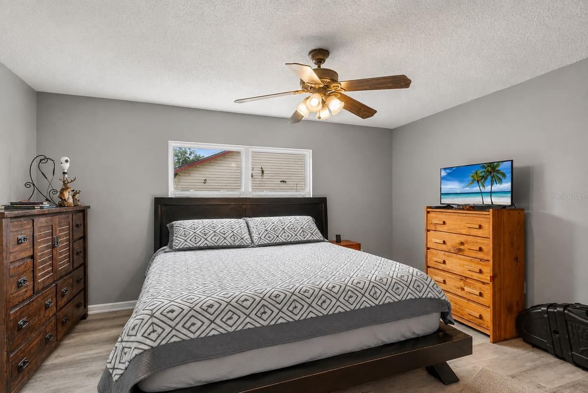 440 MONDRA COURT — photo 13 of 22
