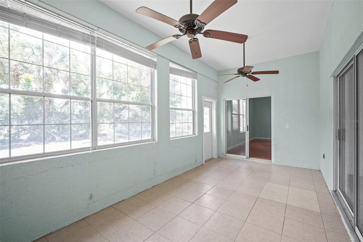 1724 BARKER STREET — photo 30 of 36