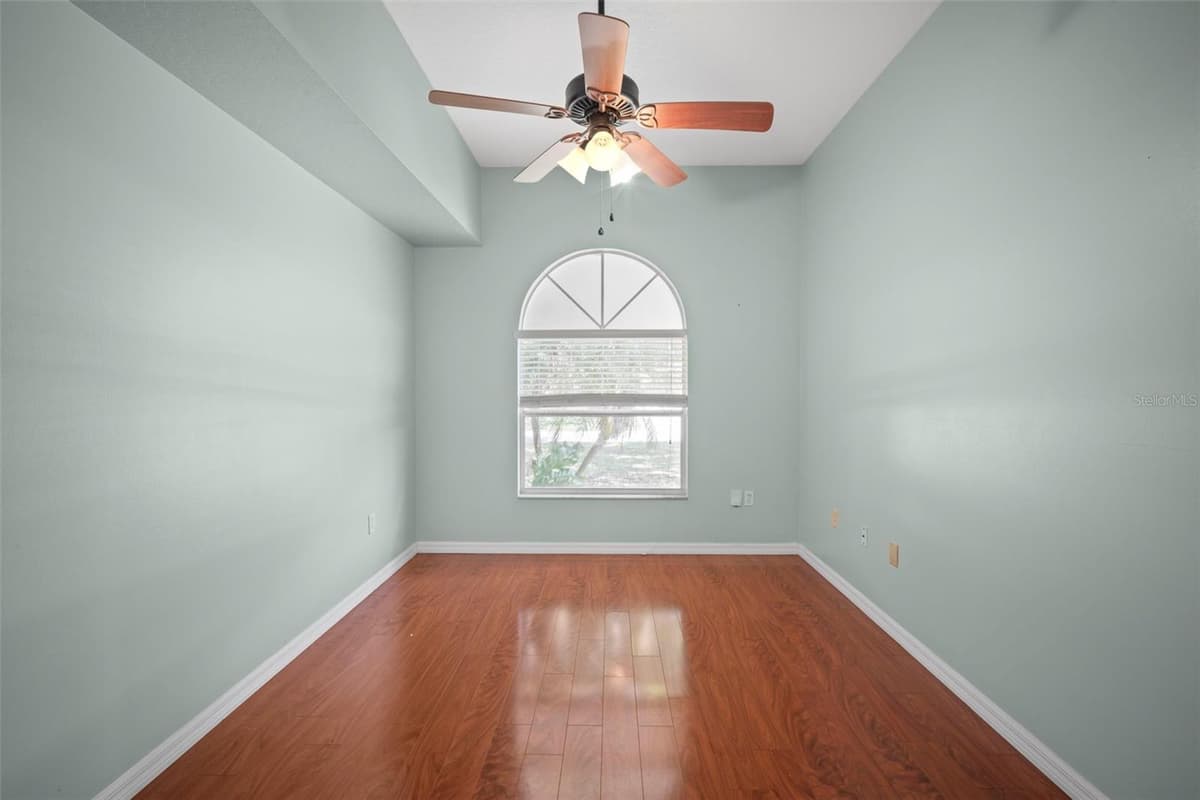 1724 BARKER STREET — photo 22 of 36
