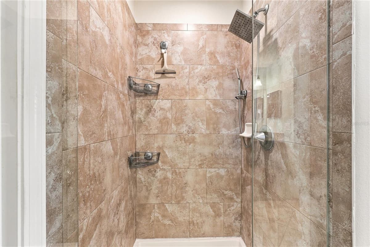16613 MYRTLE SAND DRIVE — photo 31 of 47