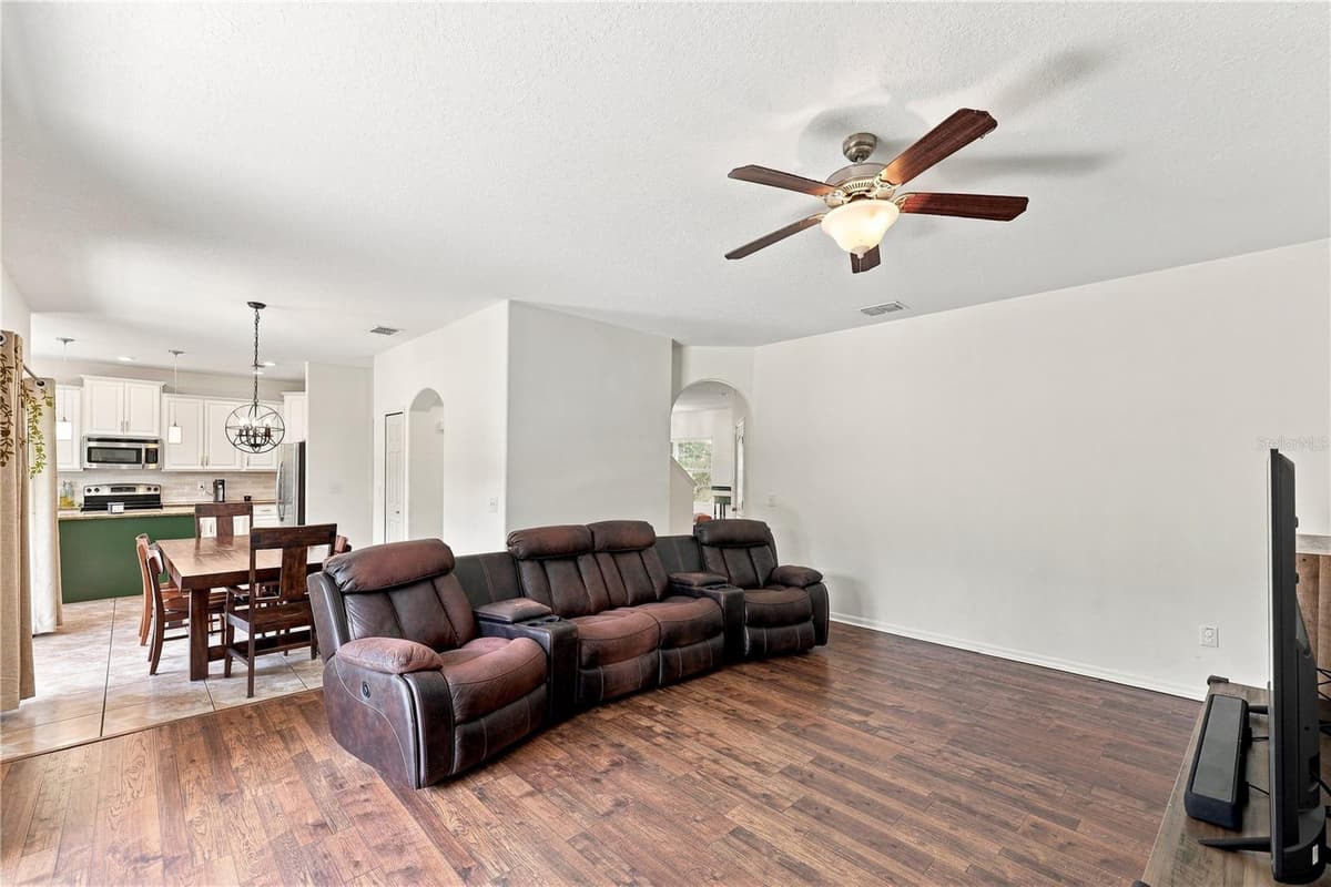 16613 MYRTLE SAND DRIVE — photo 19 of 47