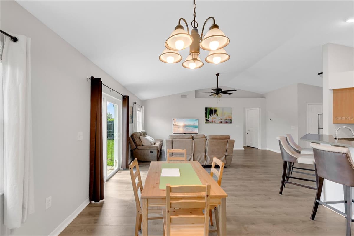 6315 HAMPTON POINTE CIRCLE — photo 9 of 41