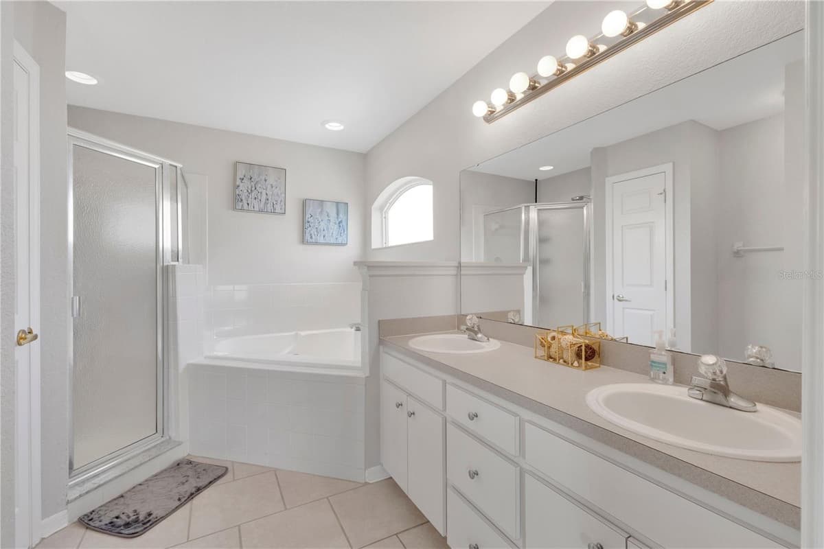 6315 HAMPTON POINTE CIRCLE — photo 6 of 41