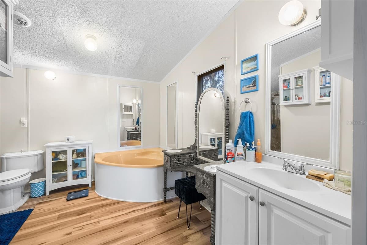 360 30TH AVENUE — photo 15 of 34