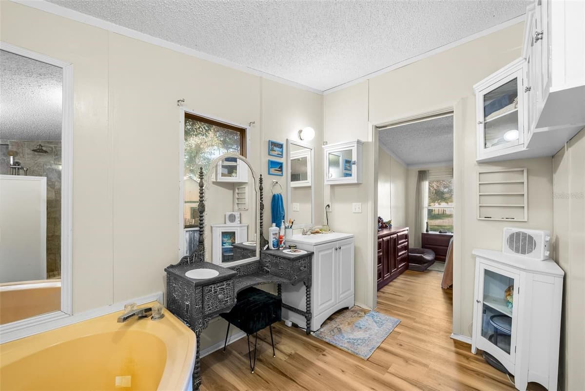 360 30TH AVENUE — photo 13 of 34