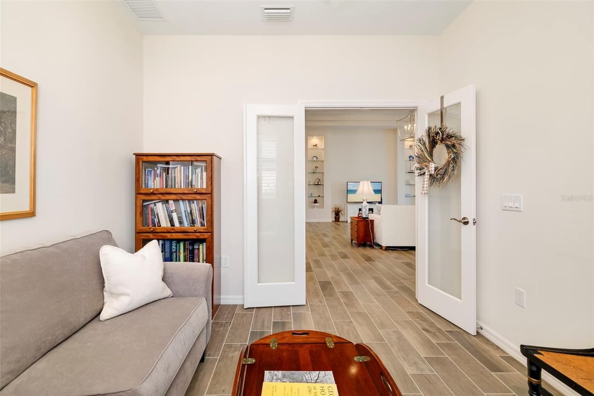 332 CHANTILLY TRAIL — photo 40 of 73